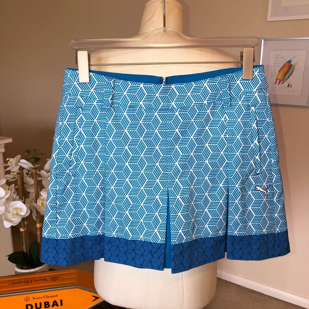 PUMA blue and white graphic print golf/tennis skirt